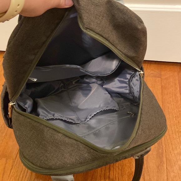 Diaper bag - Picture 3 of 7